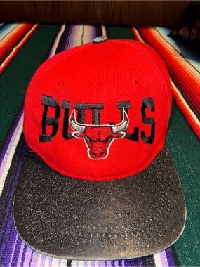 Vintage Georgetown Collection Chicago Bulls Snapback Hat Red Black NBA